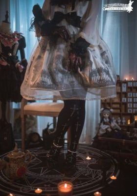 《隔壁女邻居》韩剧_超清在线手机播放